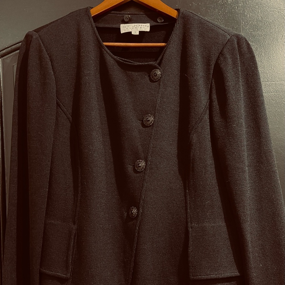 NWOT St. John’s Evening Chic Black Blazer with Ruffle Detail